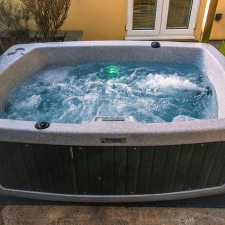 The Retreat, Own Hot Tub, Romantic Escape, Near Lyme Regis Eksteriør billede