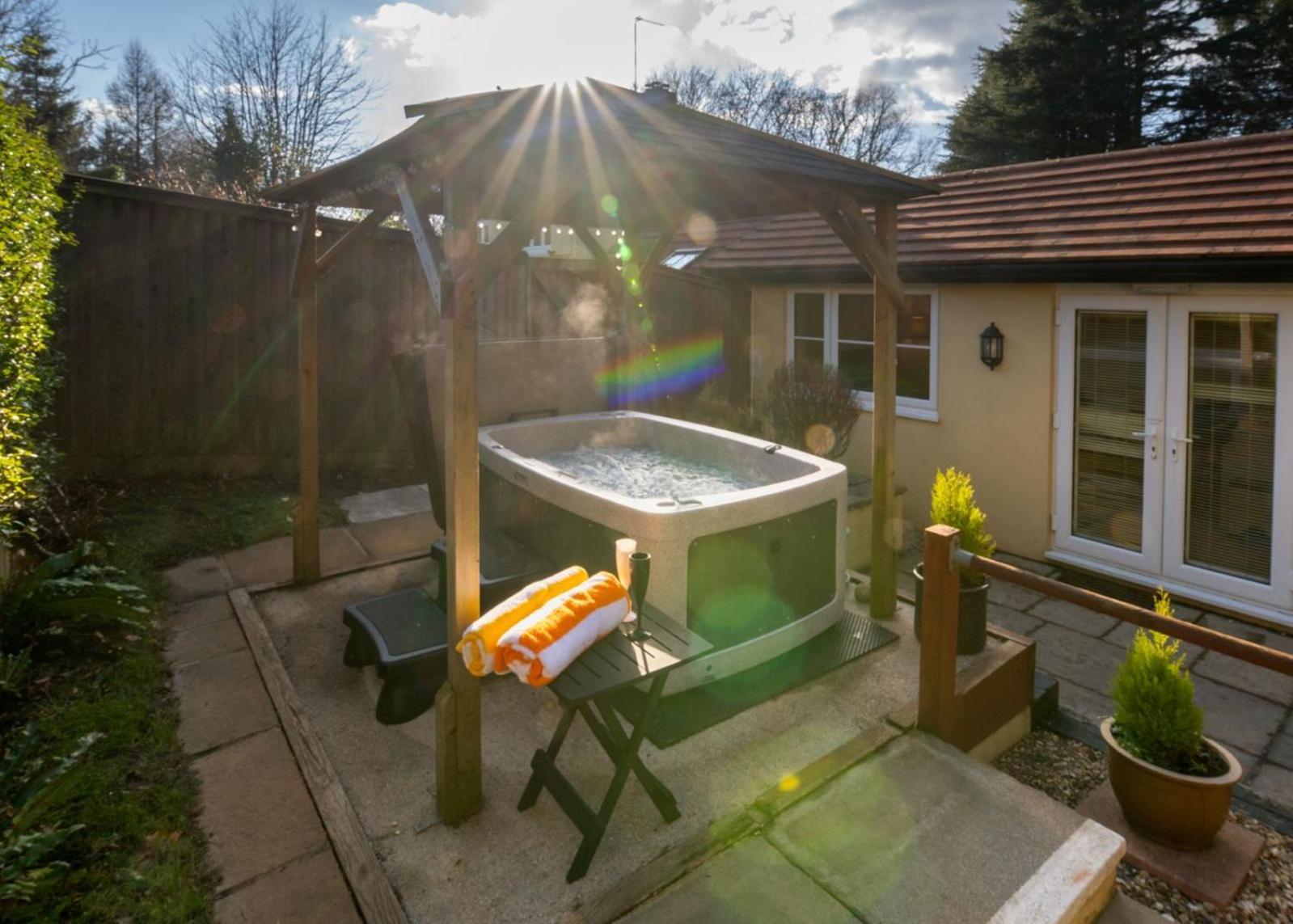 The Retreat, Own Hot Tub, Romantic Escape, Near Lyme Regis Eksteriør billede